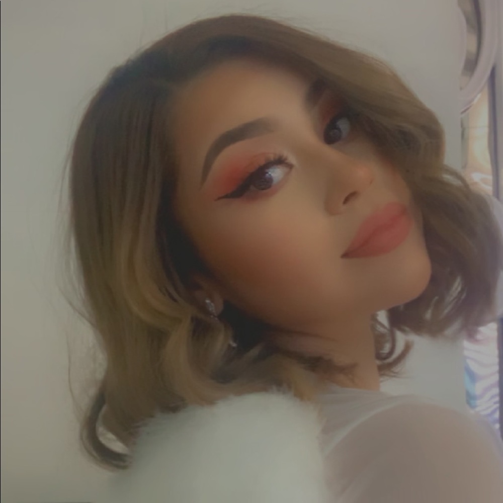 Meet your Posher, Jacqueline